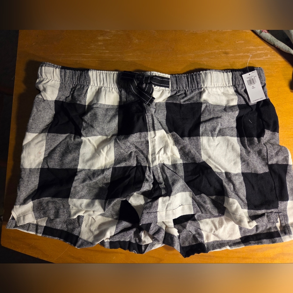 Old Navy Womens XL Tall Black and White Buffalo Check Flannel 2.5" Inseam PJ NWT